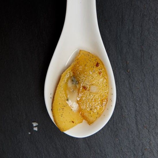 Rezeptbild: Vanille-Äpfel mit Blauschimmelkäse und Fingersalz
