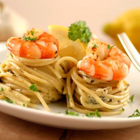 Rezeptbild: Garnelen auf Zitronen-Spinat-Pasta