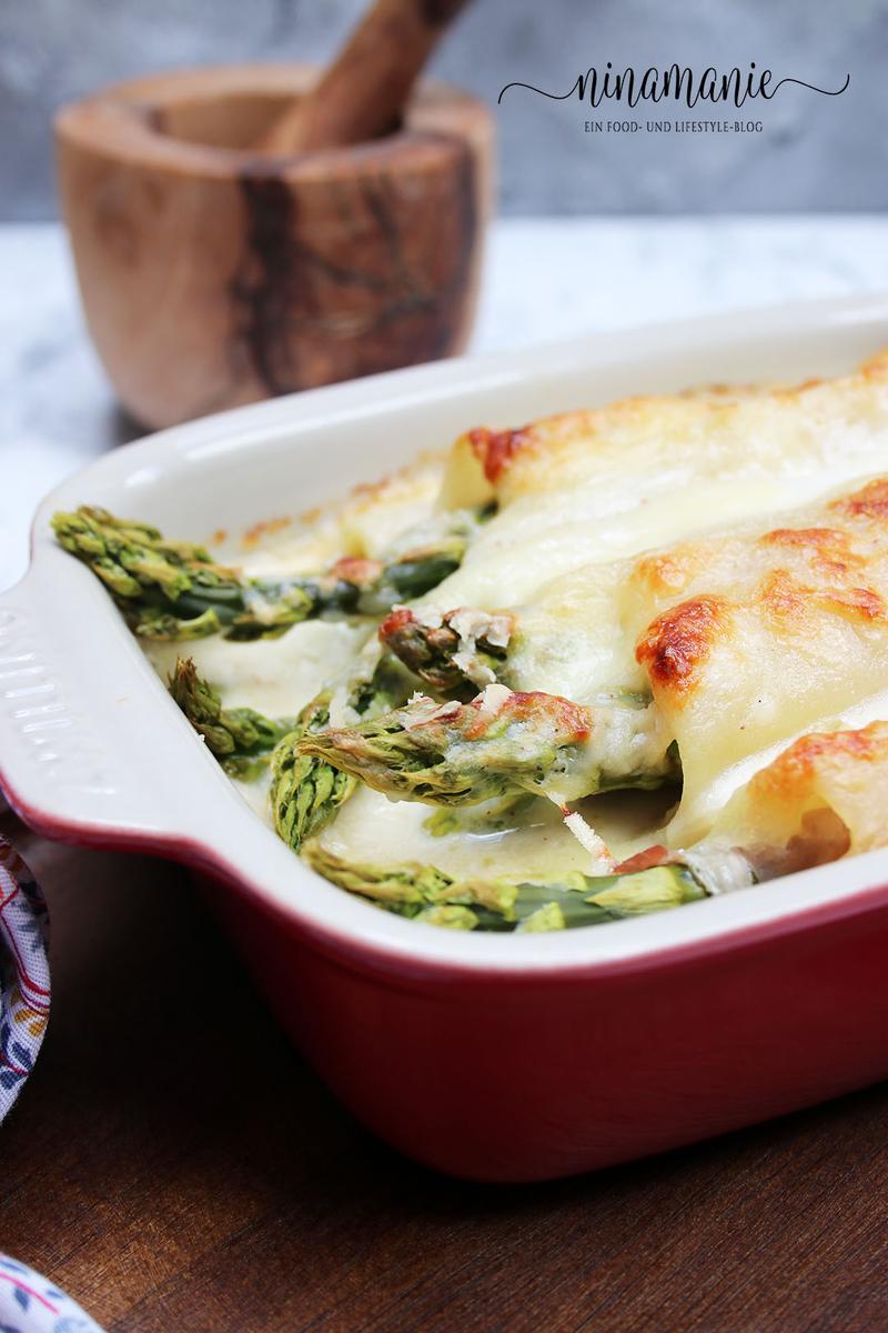 Rezeptbild: Spargel-Lasagne-Röllchen mit Schinken und Béchamel