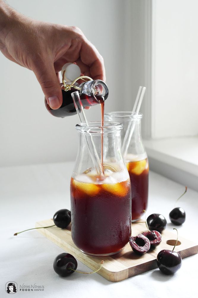 Rezeptbild: Kirsch-Cold-Brew | Eiskaffee mit Kirschsirup
