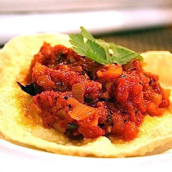 Rezeptbild: Pappadums mit Tomaten-Chutney