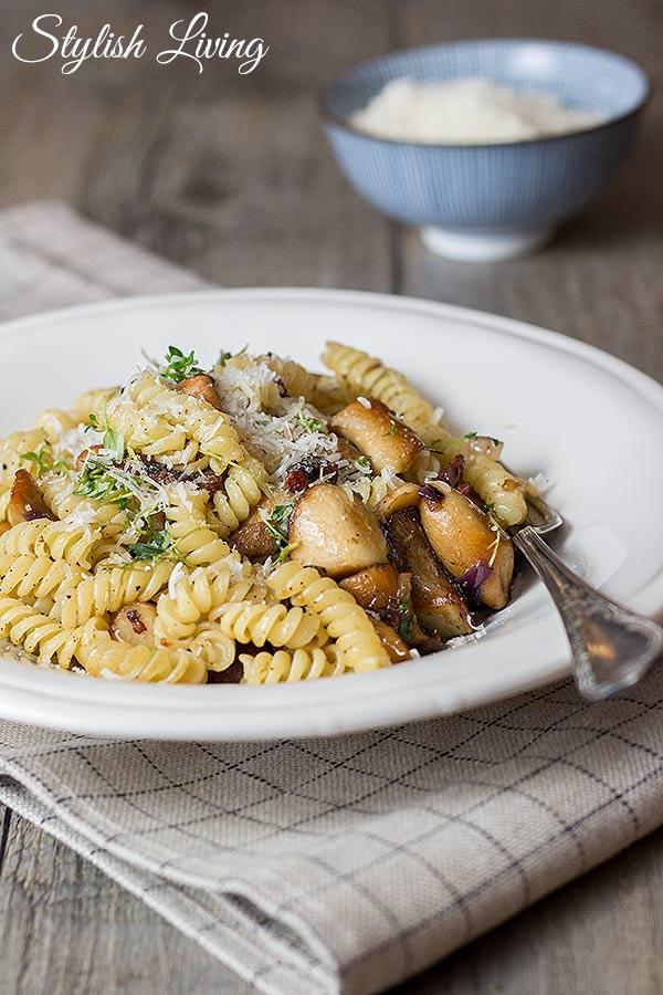 Rezeptbild: Pasta mit Speck und Kräuterseitlingen