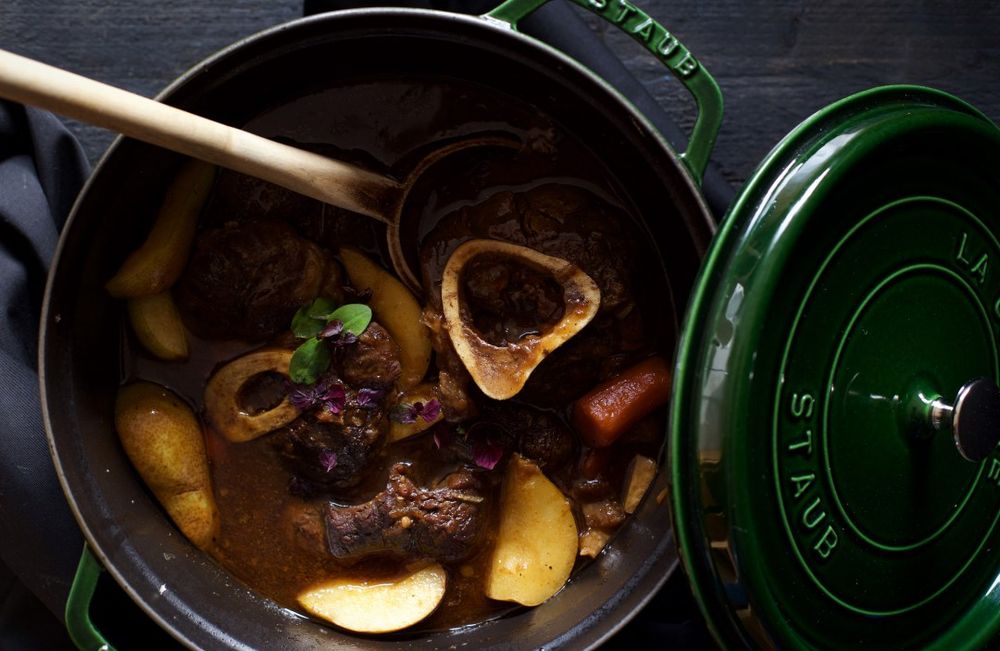 Rezeptbild: Asiatische Beinscheibe mit Birne und Ingwer