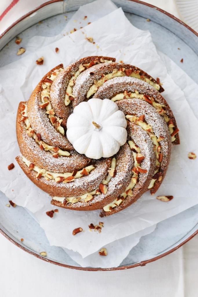 Rezeptbild: Saftiger, würziger Kürbiskuchen - ganz große Herbstliebe!