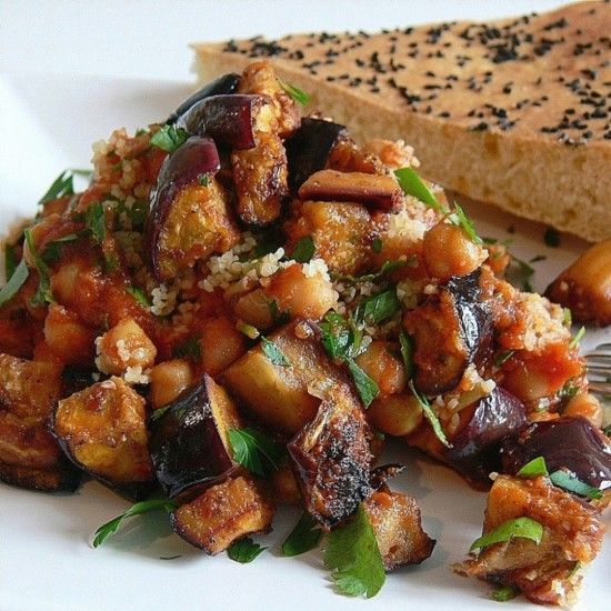 Rezeptbild: Geschmorte Auberginen und Kichererbsen