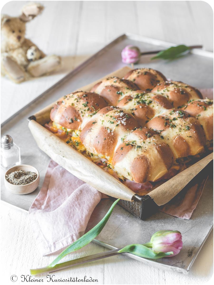 Rezeptbild: Hot Cross Bun Breakfast Sliders