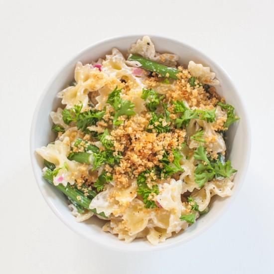Rezeptbild: Nudeln in Sahne-Zitronen Sauce mit Chili-Knoblauch Bröseln