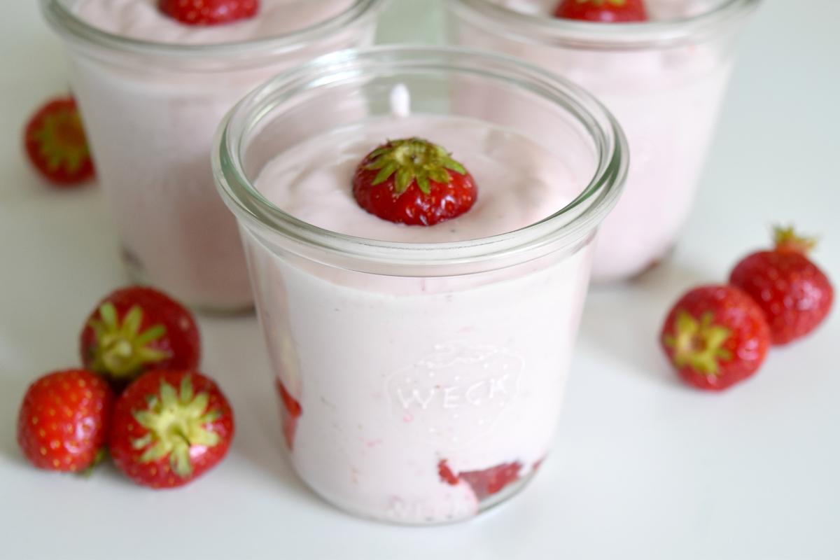 Rezeptbild: Sommerliches Erdbeer Dessert