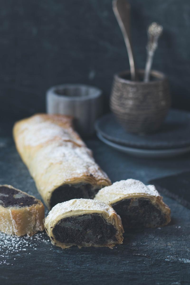 Rezeptbild: Birnen-Mohn-Strudel