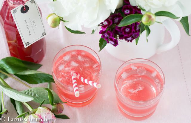 Rezeptbild: Rhabarbersirup
