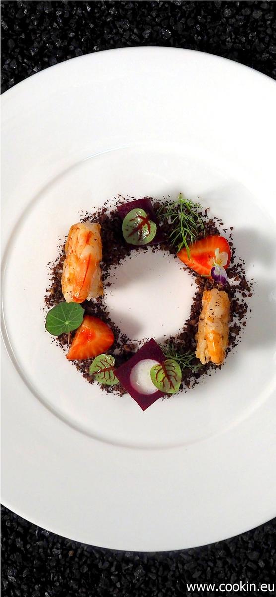 Rezeptbild: Garnelen, Erdbeere und rote Beete, Schwarzbrot und Buttermilch