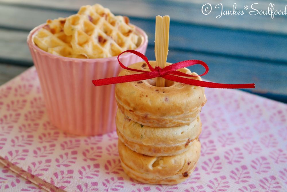 Rezeptbild: Herzhafte Mini-Donuts