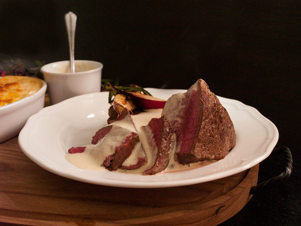 Rezeptbild: Steak mit Sauce Bernaise & Eachtling-Kürbis-Gratin