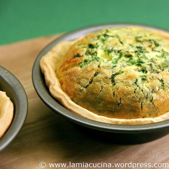 Rezeptbild: Tartelettes aux fines herbes et Vacherin fribourgeois