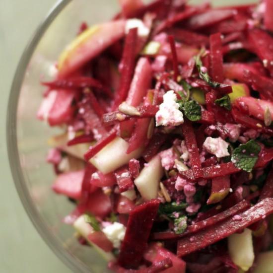 Rezeptbild: rote Bete-Birne Salat mit Feta