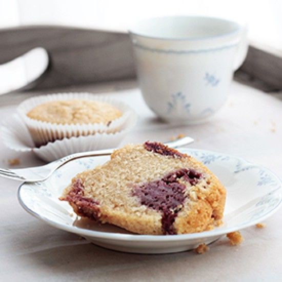 Rezeptbild: Brombeer-Zitronen-Guglhupf