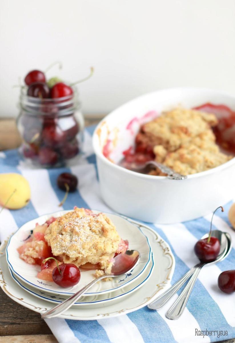 Rezeptbild: Aprikosen Kirsch Cobbler