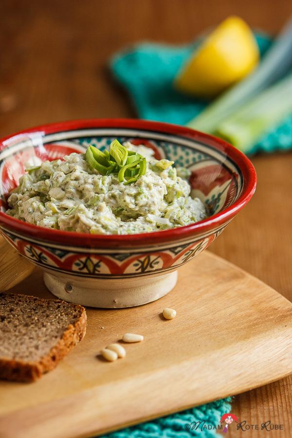 Rezeptbild: Mediterraner Pinienkern-Lauch-Brotaufstrich