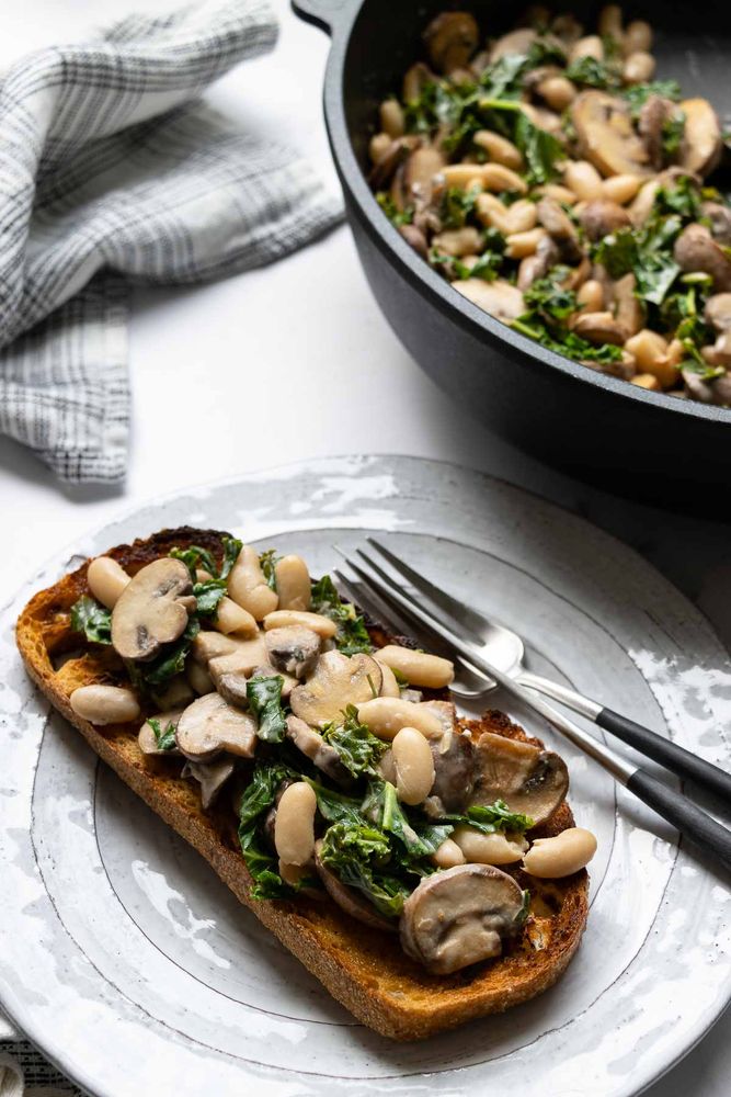Rezeptbild: Champignonpfanne mit weißen Bohnen