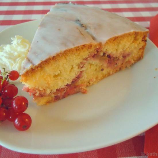 Rezeptbild: Rhabarber-Johannisbeer Kuchen