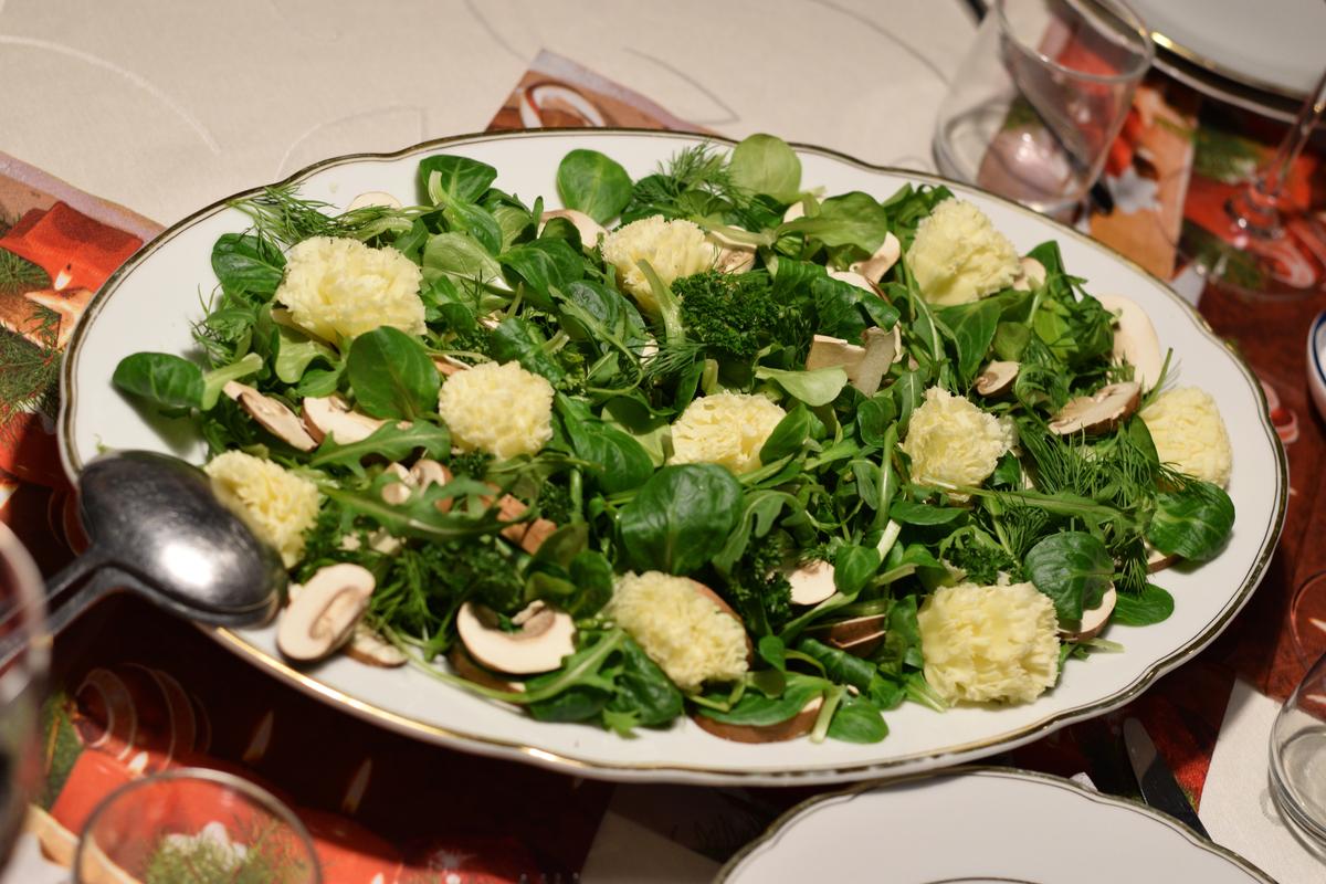 Rezeptbild: Feinschmeckersalat mit Tête de Moine
