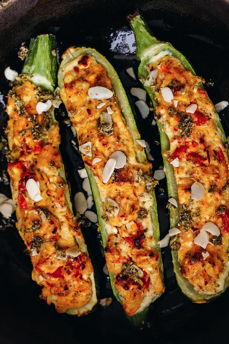 Rezeptbild: Vegetarisch gefüllte Zucchini