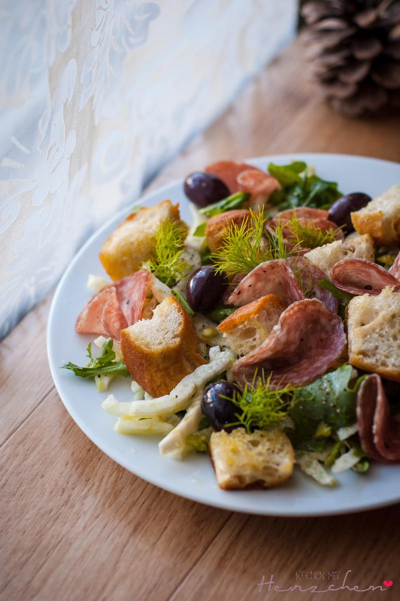 Rezeptbild: Sommerlicher Fenchel-Brotsalat
