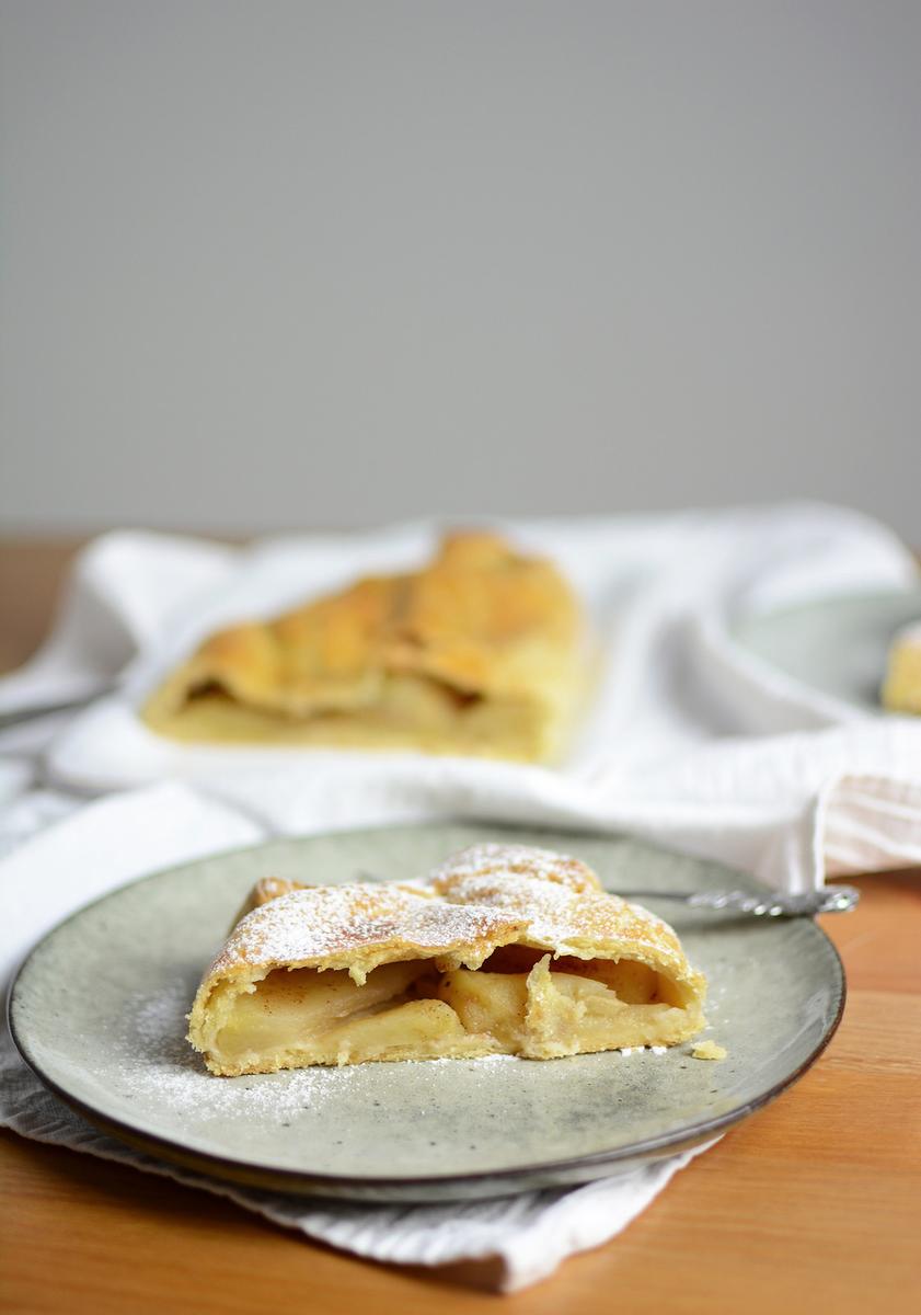 Rezeptbild: Puristischer Apfelstrudel