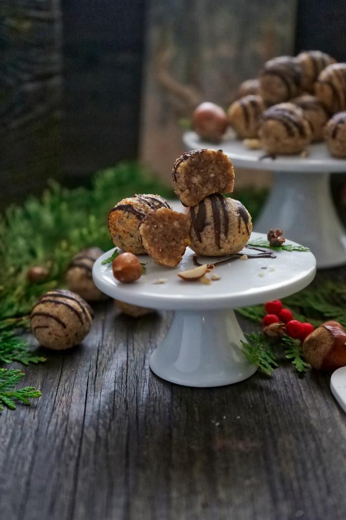 Rezeptbild: Berner Haselnusslebkuchen – Kugeln