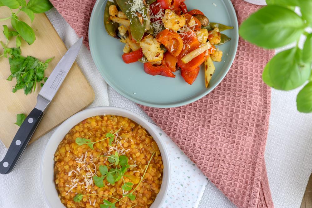 Rezeptbild: Linsen-Pfirsich Dal mit Ofengemüse