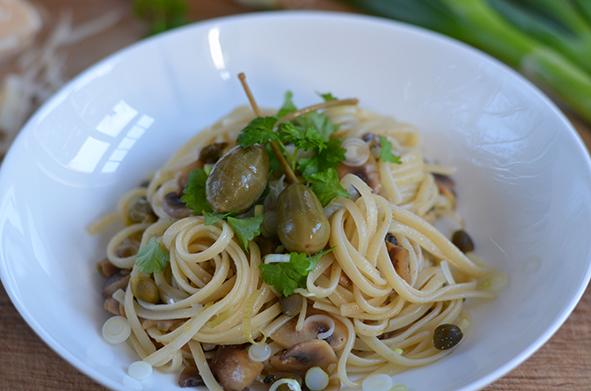 Rezeptbild: Tagliatelle mit Kapernpesto und Champignons 