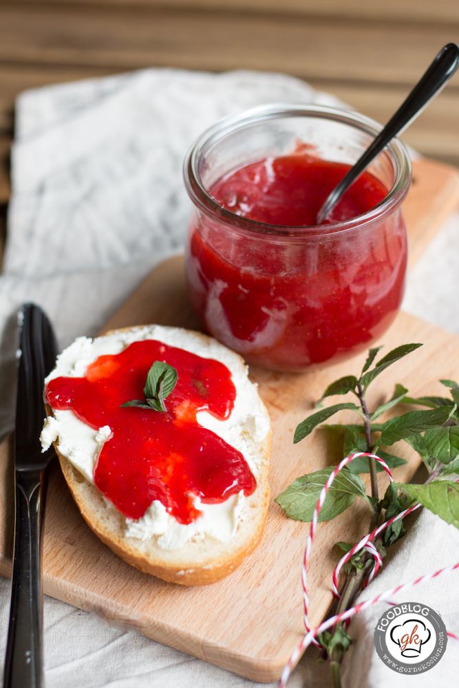 Rezeptbild: Erdbeer-Minz-Konfitüre
