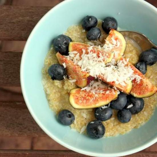 Rezeptbild: Warmer Kokosquinoa mit Feigen