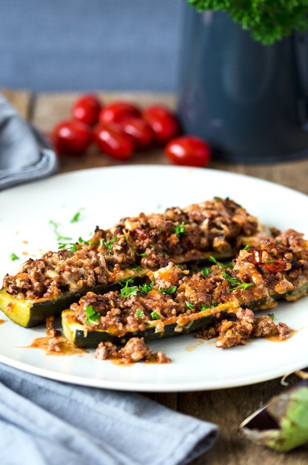Rezeptbild: Zucchiniboote mit Hack aus dem Ofen