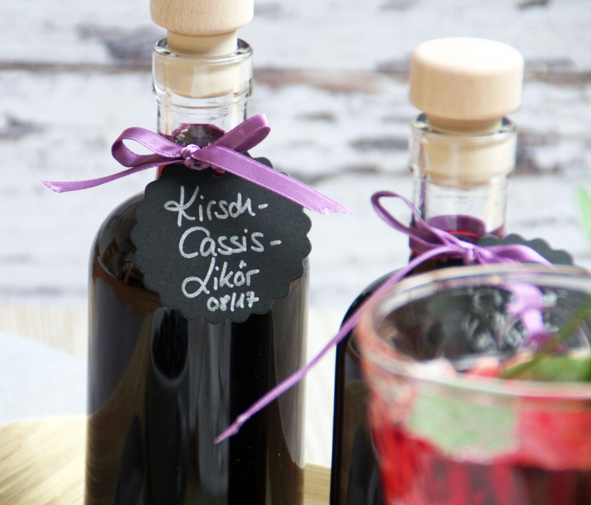 Rezeptbild: Kirsch-Cassis-Likör