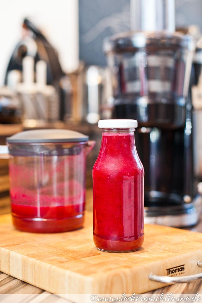 Rezeptbild: Saft in Red