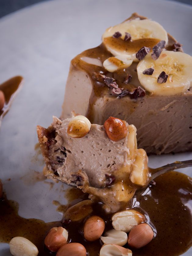 Rezeptbild: Bananen Erdnusbutter Kuchen mit Karamell