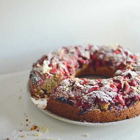 Rezeptbild: Erdbeerkuchen mit Haselnüssen, Schoko und Espresso