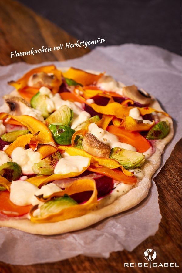 Rezeptbild: Flammkuchen mit Herbstgemüse