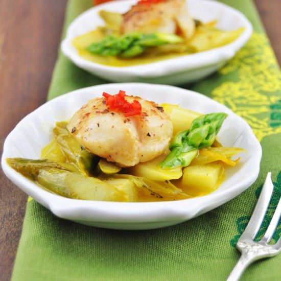 Rezeptbild: Jakobsmuschel auf Spargelgemüse