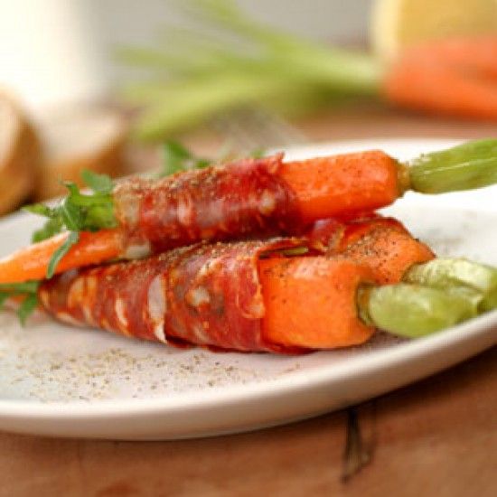 Rezeptbild: Gefesselte Karotten mit Rucola