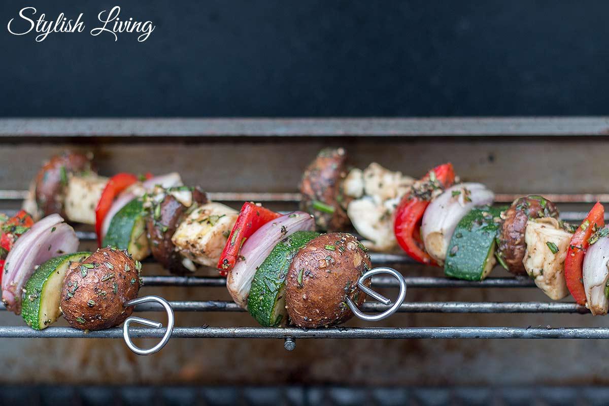 Rezeptbild: Gegrillter Gemüseschaschlik mit Halloumi 