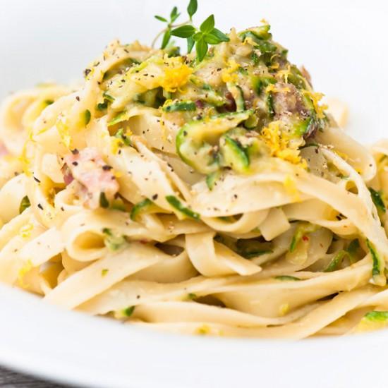 Rezeptbild: Zucchini-Chili Tagliatelle mit Zitrone