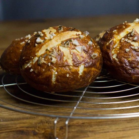 Rezeptbild: Laugen Burger Buns