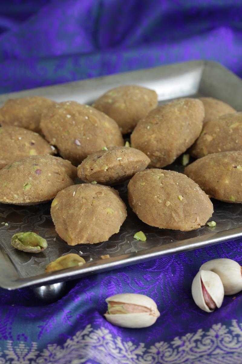 Rezeptbild: Besan Laddu - Indisches Kichererbsenkonfekt