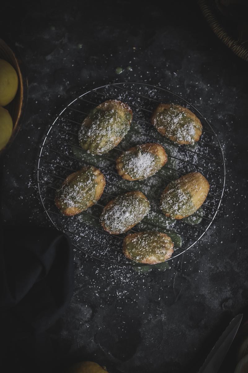 Rezeptbild: MADELEINES ZITRONEN - MORINGA GLASUR UND KOKOS