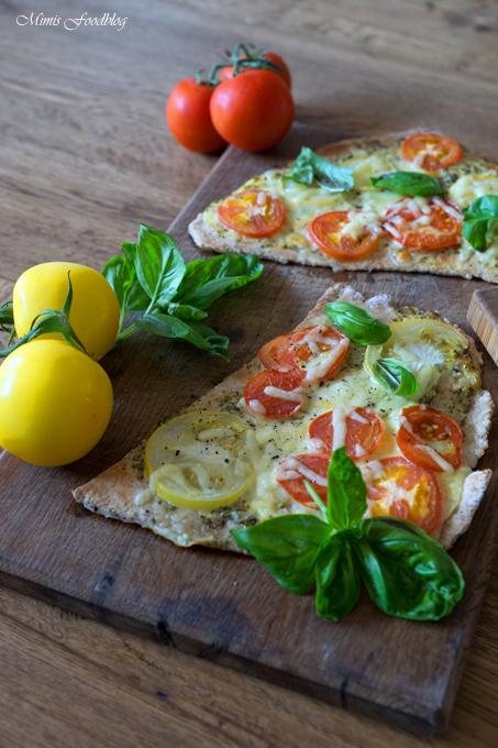 Rezeptbild: Tomatenfladen mit Roggenmehl 