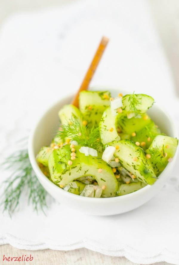 Rezeptbild: Schüttelgurken - leichter Beilagensalat