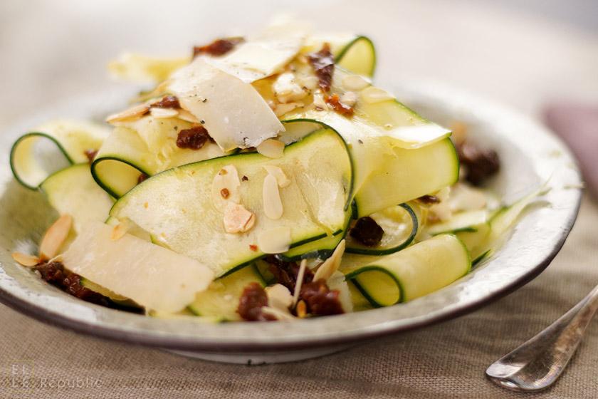 Rezeptbild: Zucchini Salat mit Trüffelöl‏