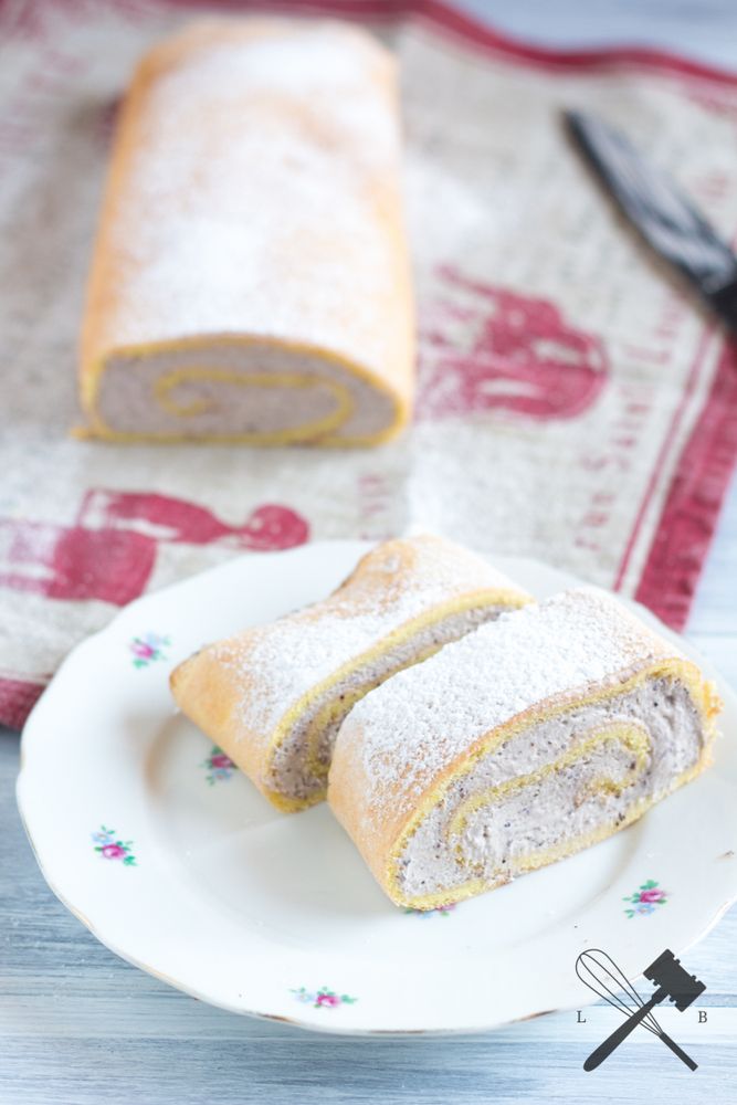 Rezeptbild: Mascarpone Heidelbeer Roulade